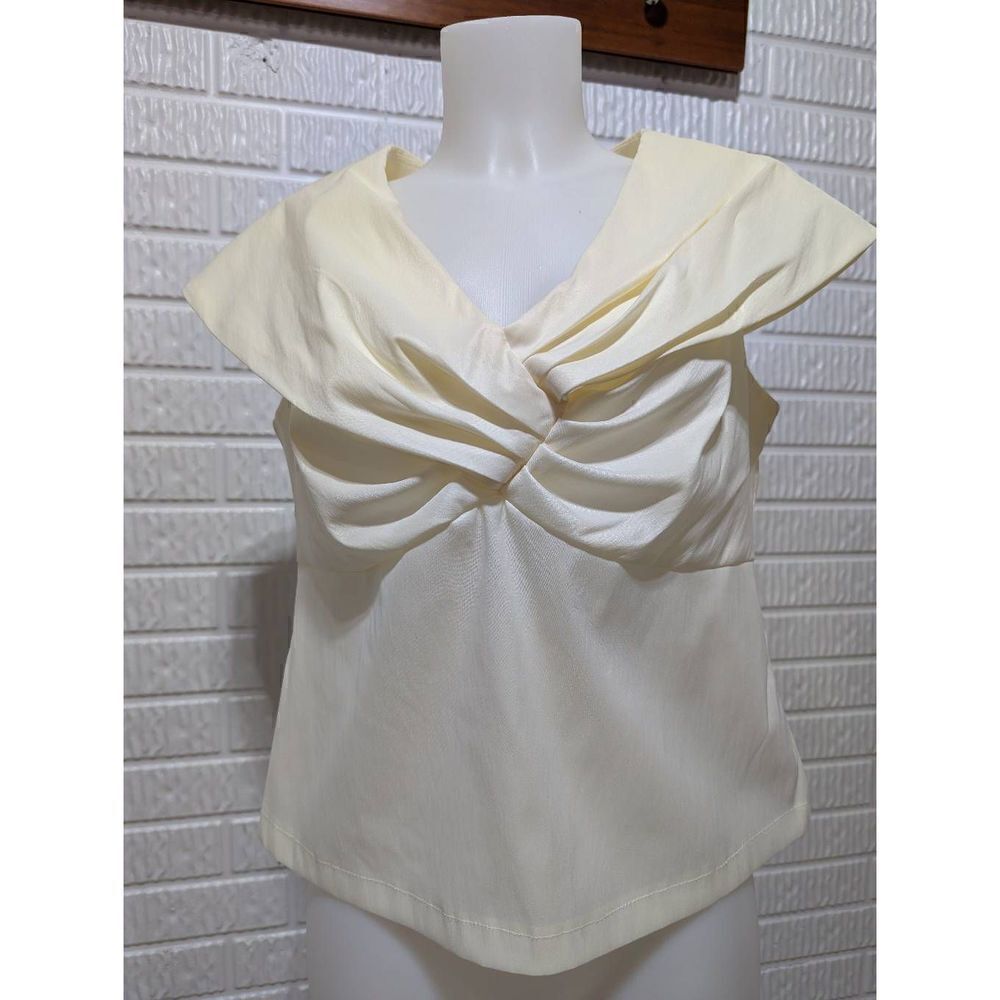 R And M Richards Vintage Women's Cream V-Neck Ruched Crossover Blouse Top Size P